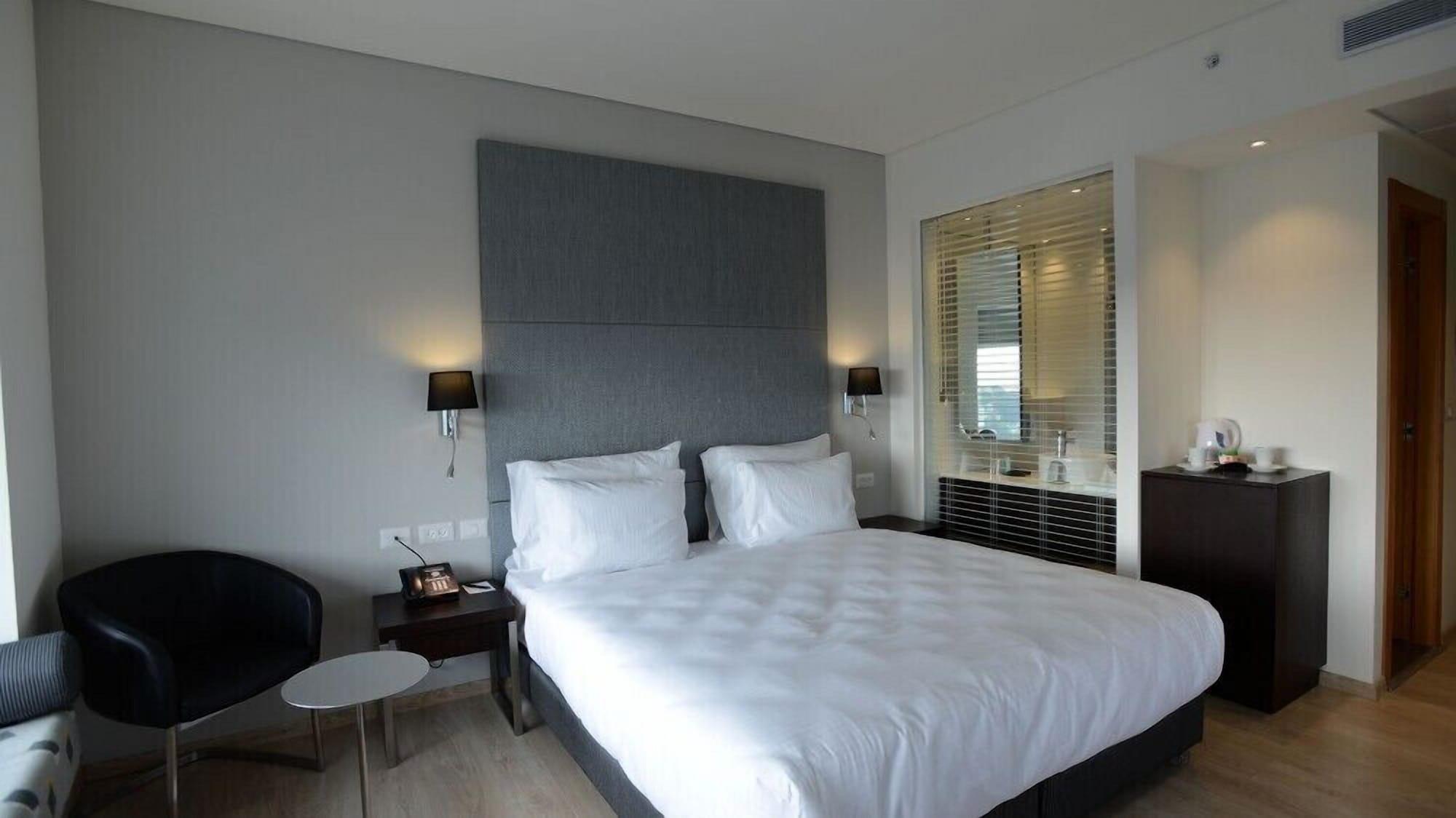 Benjamin Business Hotel Herzelia Εξωτερικό φωτογραφία